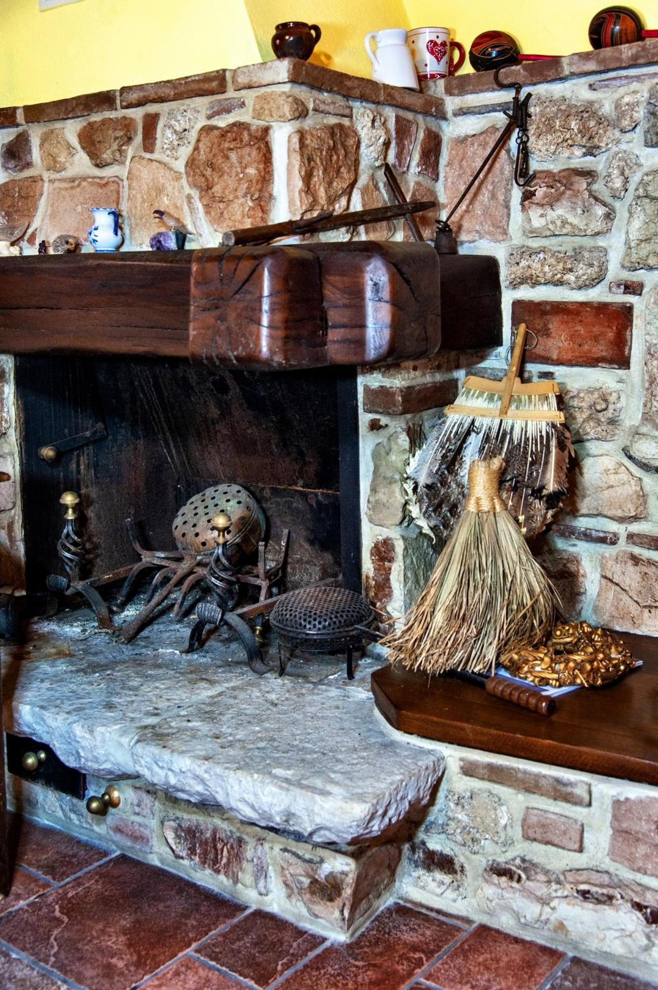 Rustico Dell'aia D'alto Holiday home Fabriano
